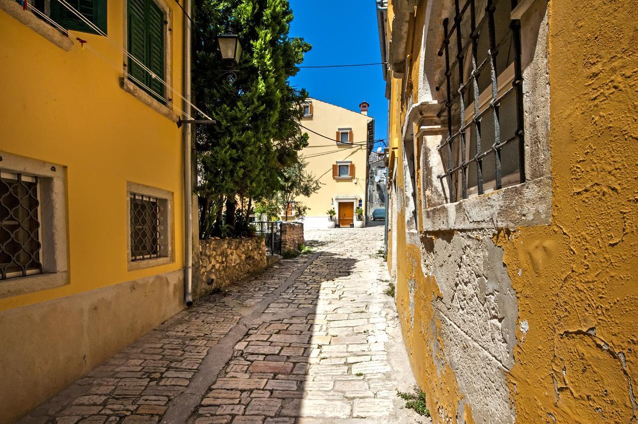 Guest House Golden Goose Rovinj Exteriör bild