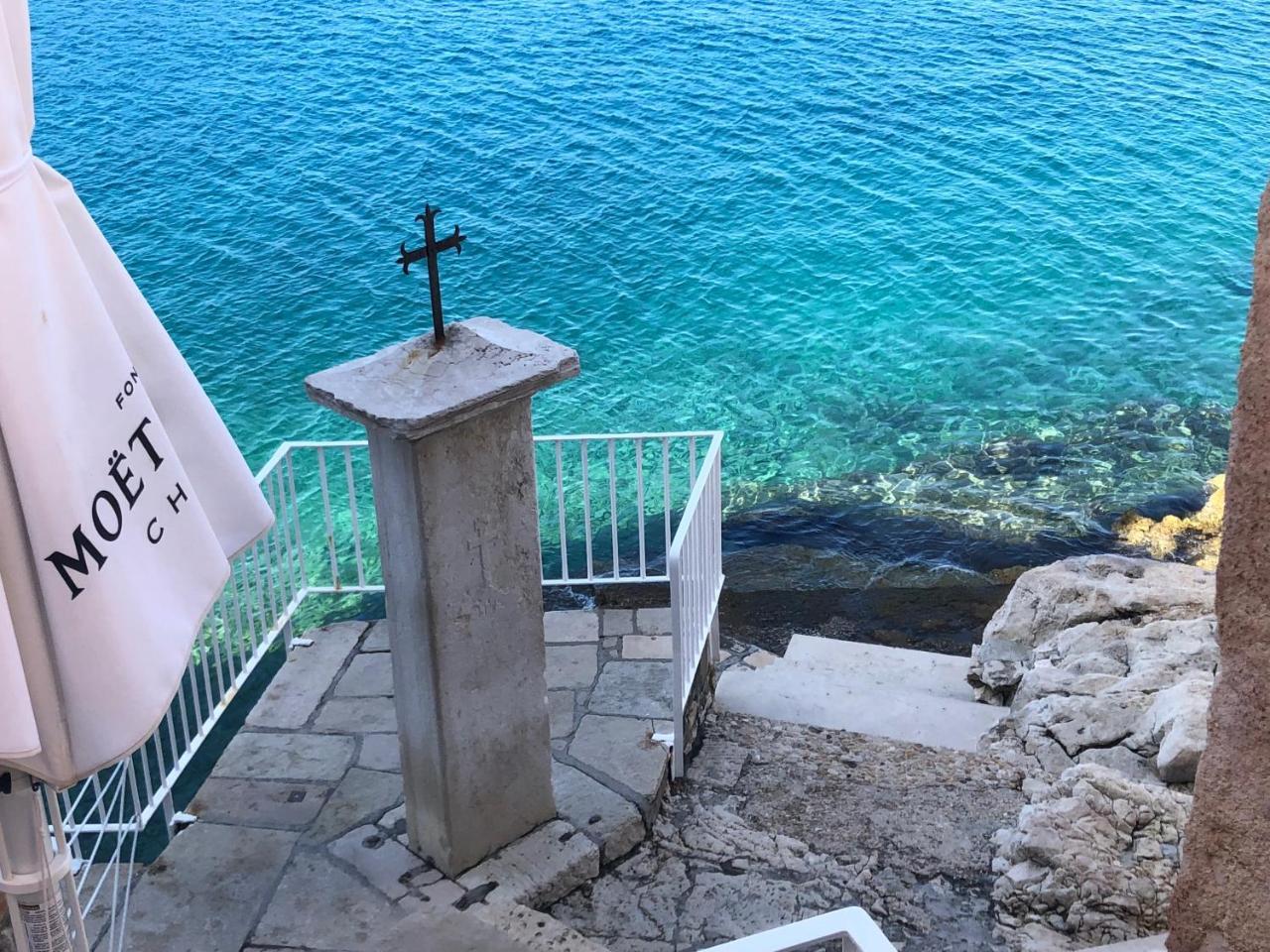 Guest House Golden Goose Rovinj Exteriör bild